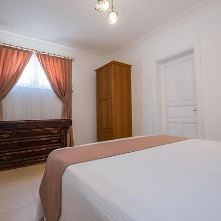 Βίλα Infinity Flora *